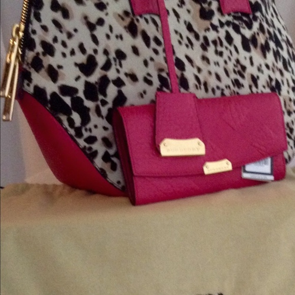 NWT Burberry purse